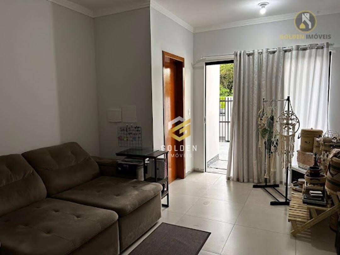 Casa à venda com 2 quartos, 55m² - Foto 3