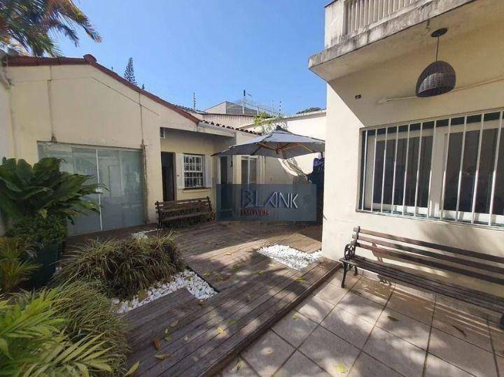 Casa à venda e aluguel com 3 quartos, 208m² - Foto 2