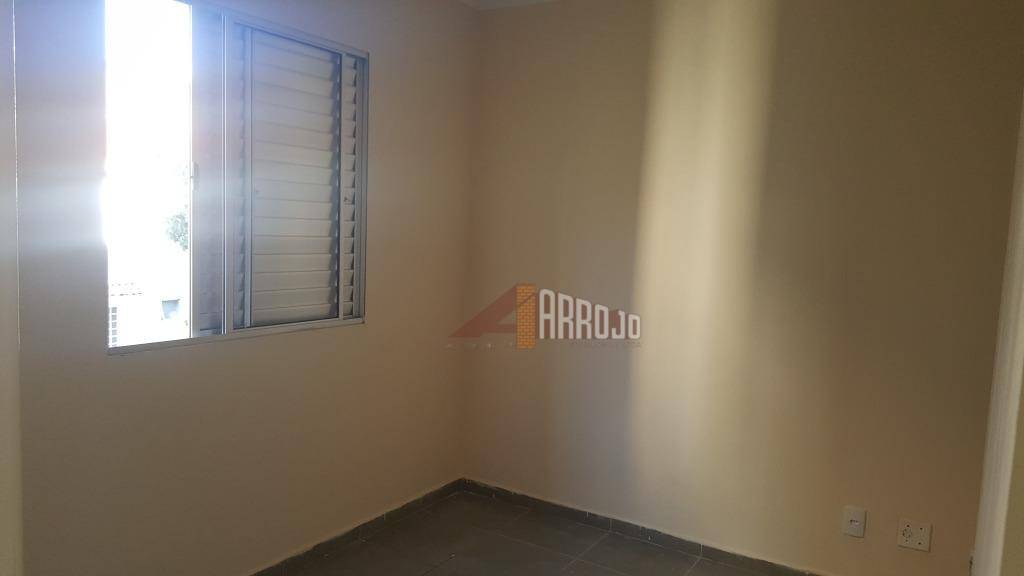 Apartamento à venda com 2 quartos, 43m² - Foto 4