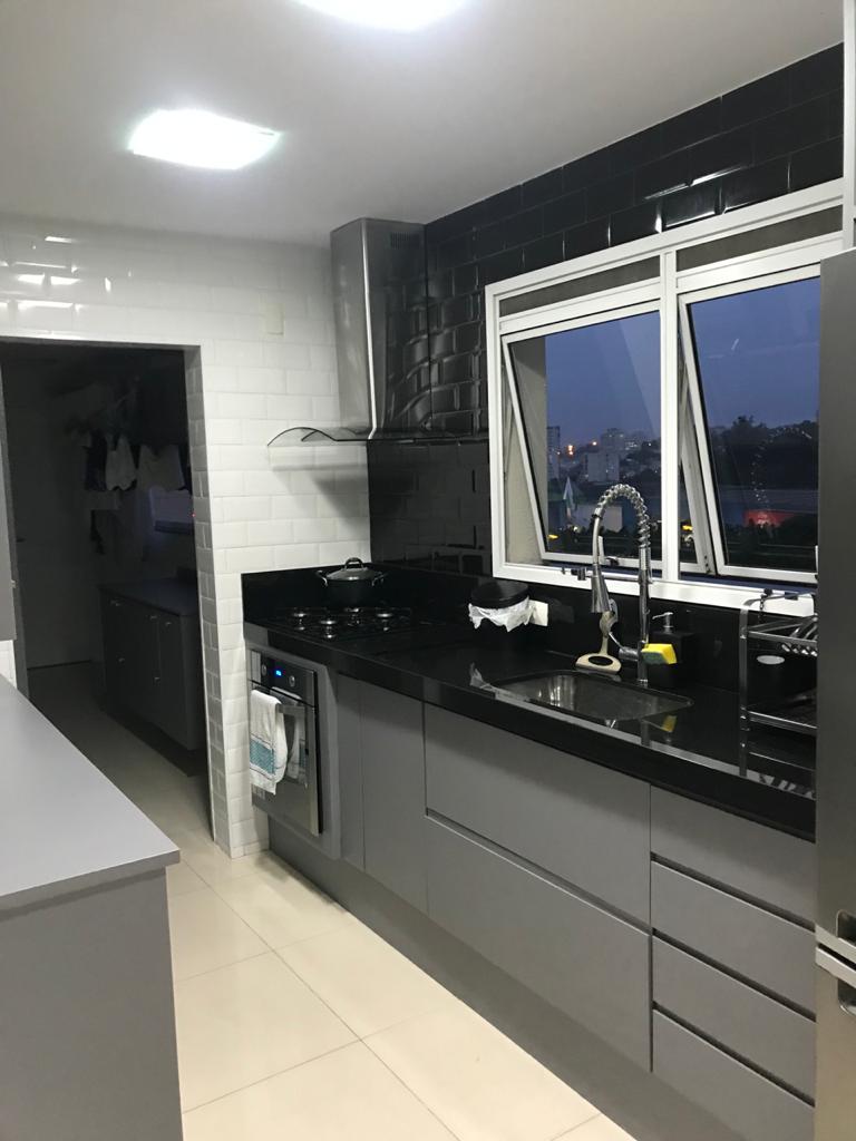 Apartamento à venda com 3 quartos, 143m² - Foto 10