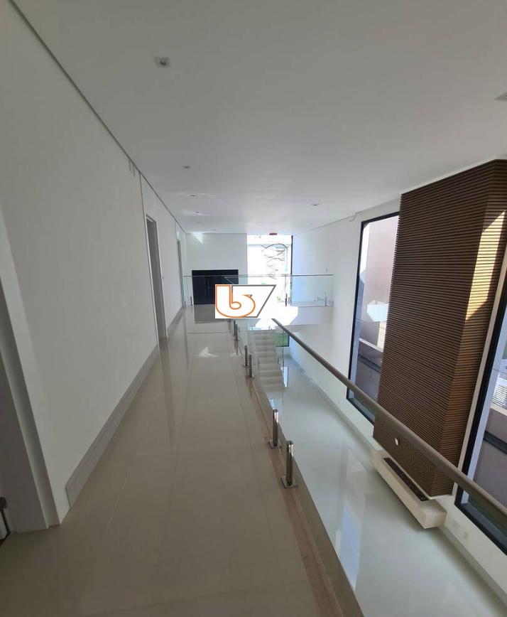 Casa de Condomínio à venda com 4 quartos, 420m² - Foto 13