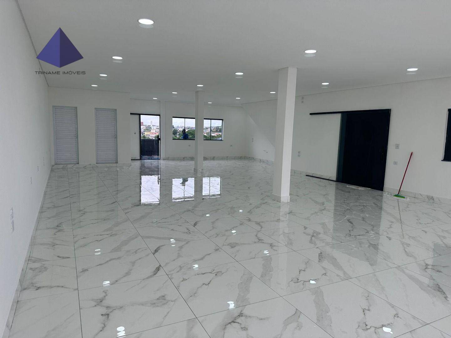 Loja-Salão para alugar, 205m² - Foto 1