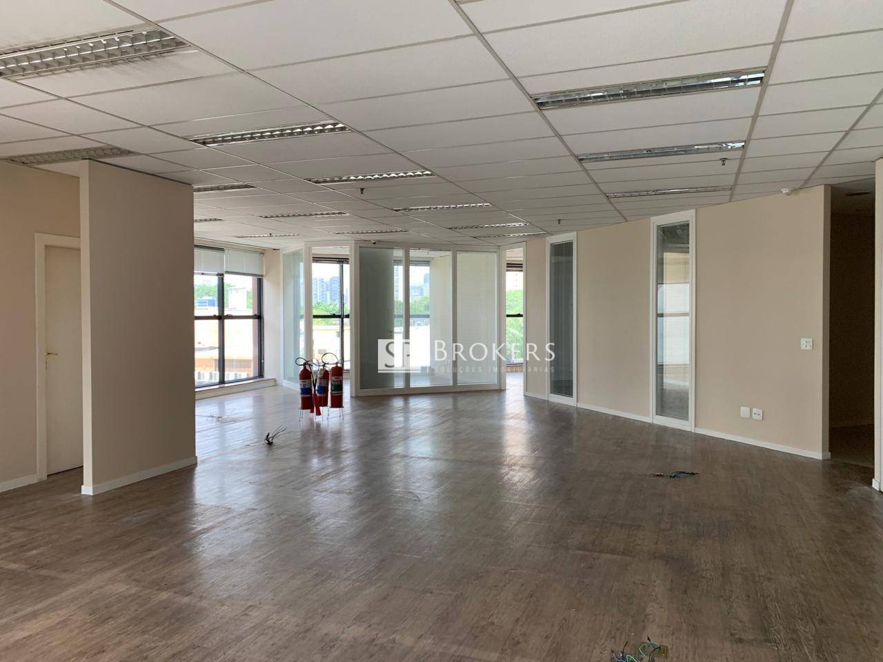 Conjunto Comercial-Sala para alugar, 182m² - Foto 15