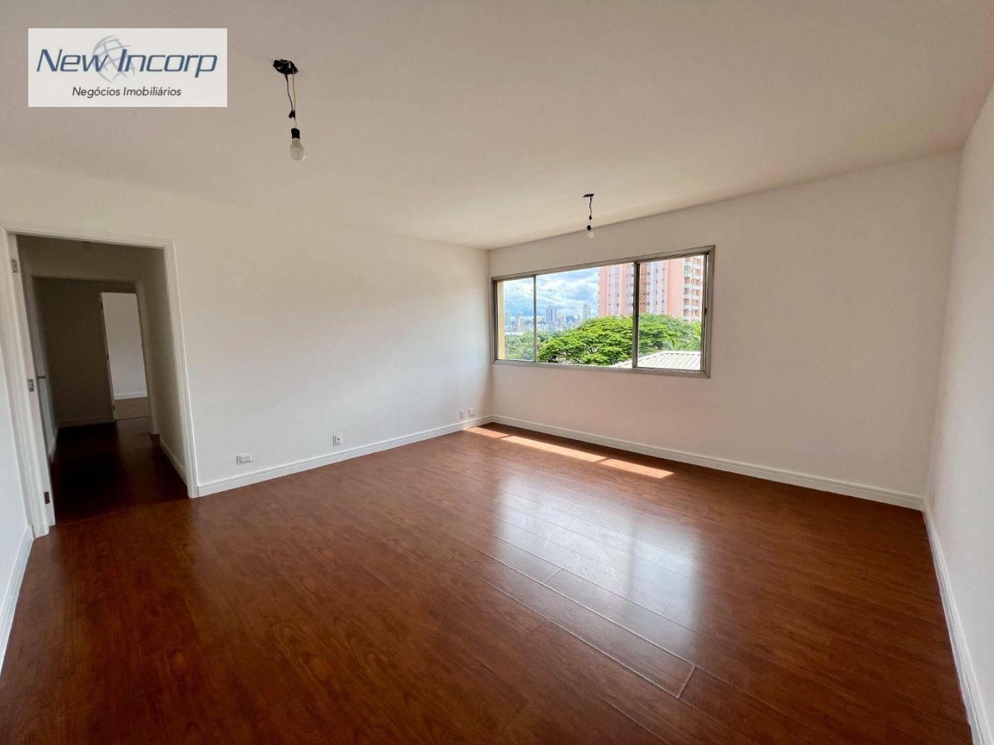 Apartamento à venda com 2 quartos, 85m² - Foto 1