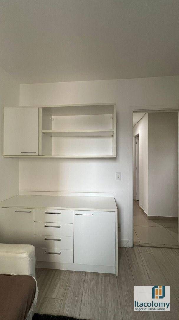 Apartamento para alugar com 3 quartos, 107m² - Foto 25