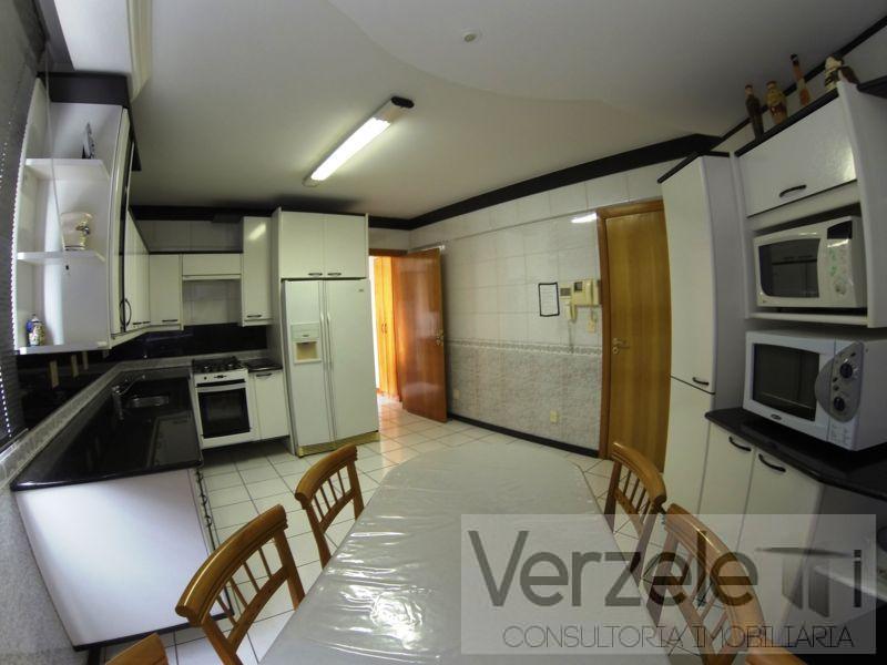 Apartamento à venda com 4 quartos, 273m² - Foto 23