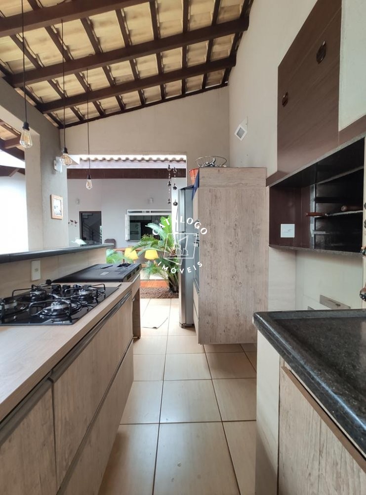 Casa à venda com 3 quartos, 279m² - Foto 5