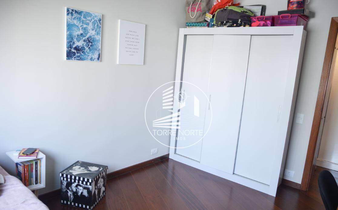 Apartamento à venda com 4 quartos, 191m² - Foto 18