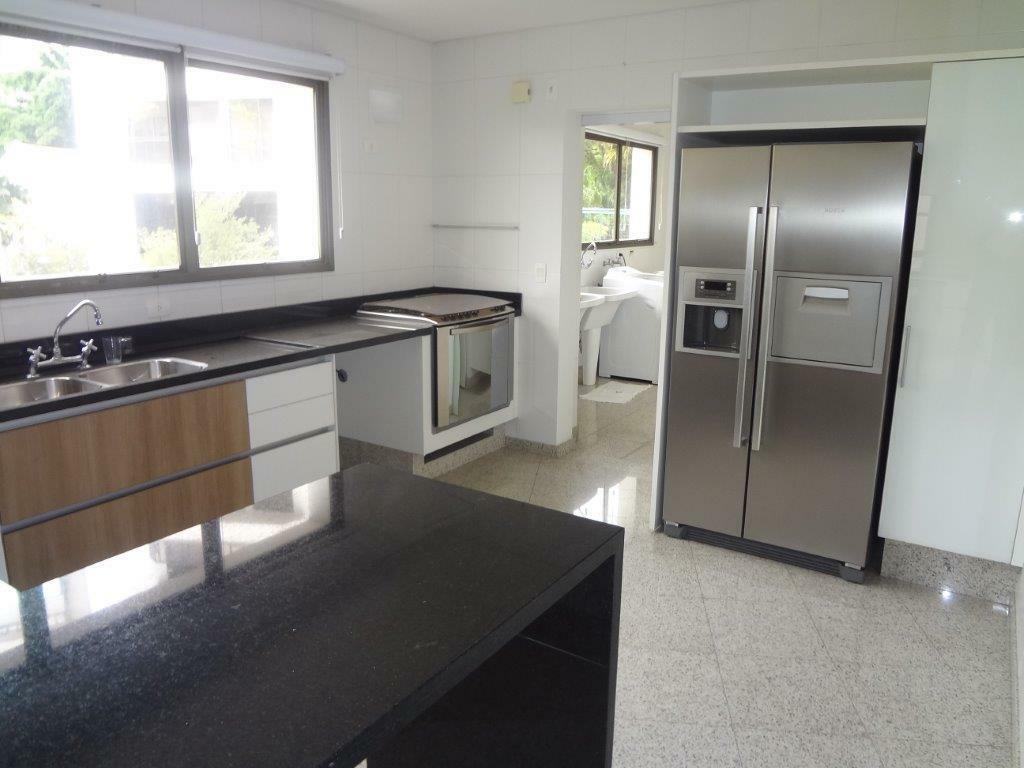 Apartamento para alugar com 3 quartos, 306m² - Foto 12