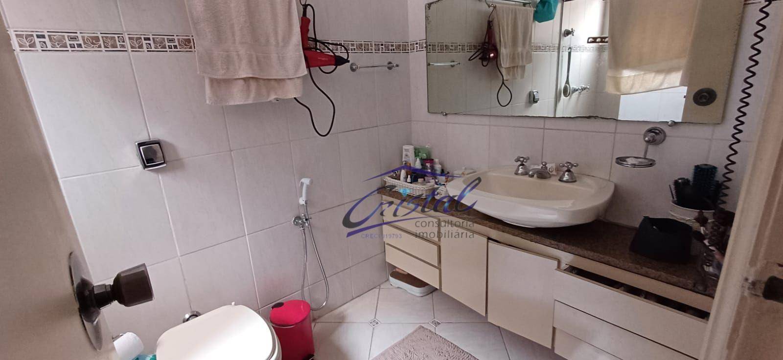 Apartamento à venda com 3 quartos, 226m² - Foto 15