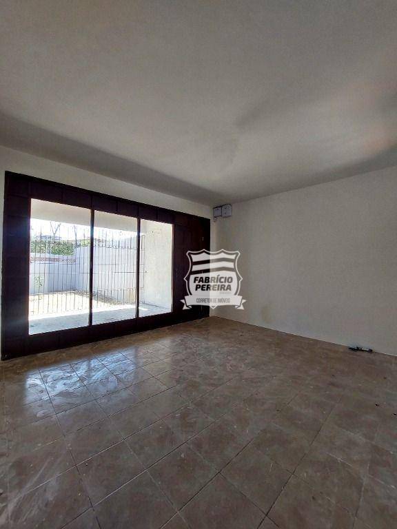 Casa à venda com 6 quartos, 300m² - Foto 22