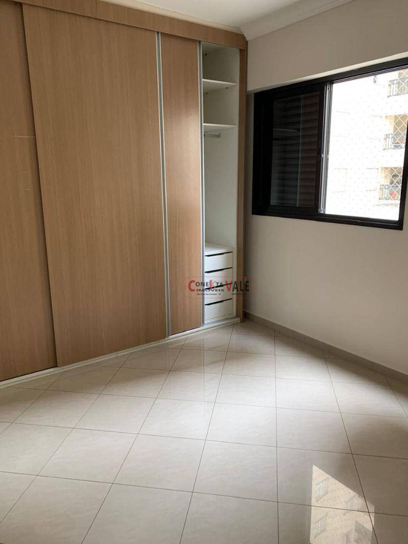 Apartamento para alugar com 4 quartos, 107m² - Foto 13