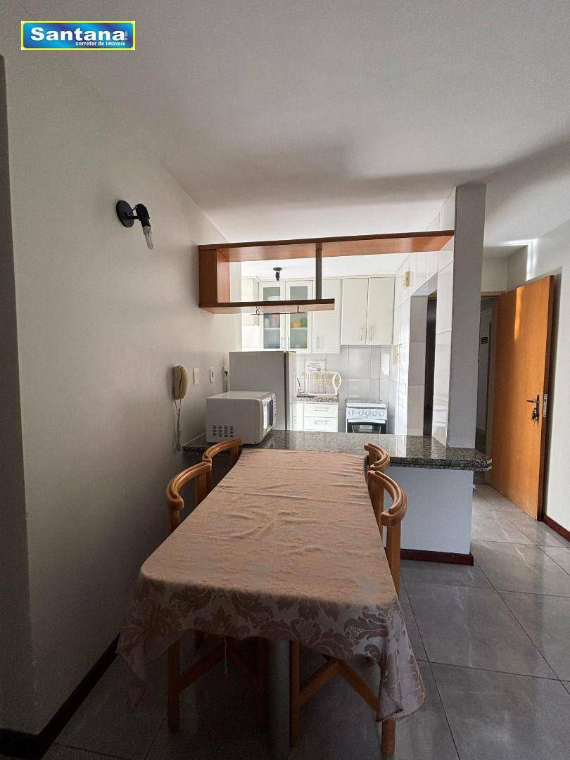 Apartamento à venda com 2 quartos, 70m² - Foto 3