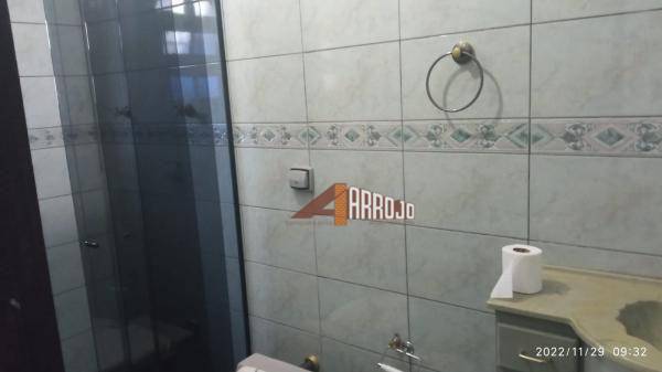 Sobrado à venda com 4 quartos, 300m² - Foto 2