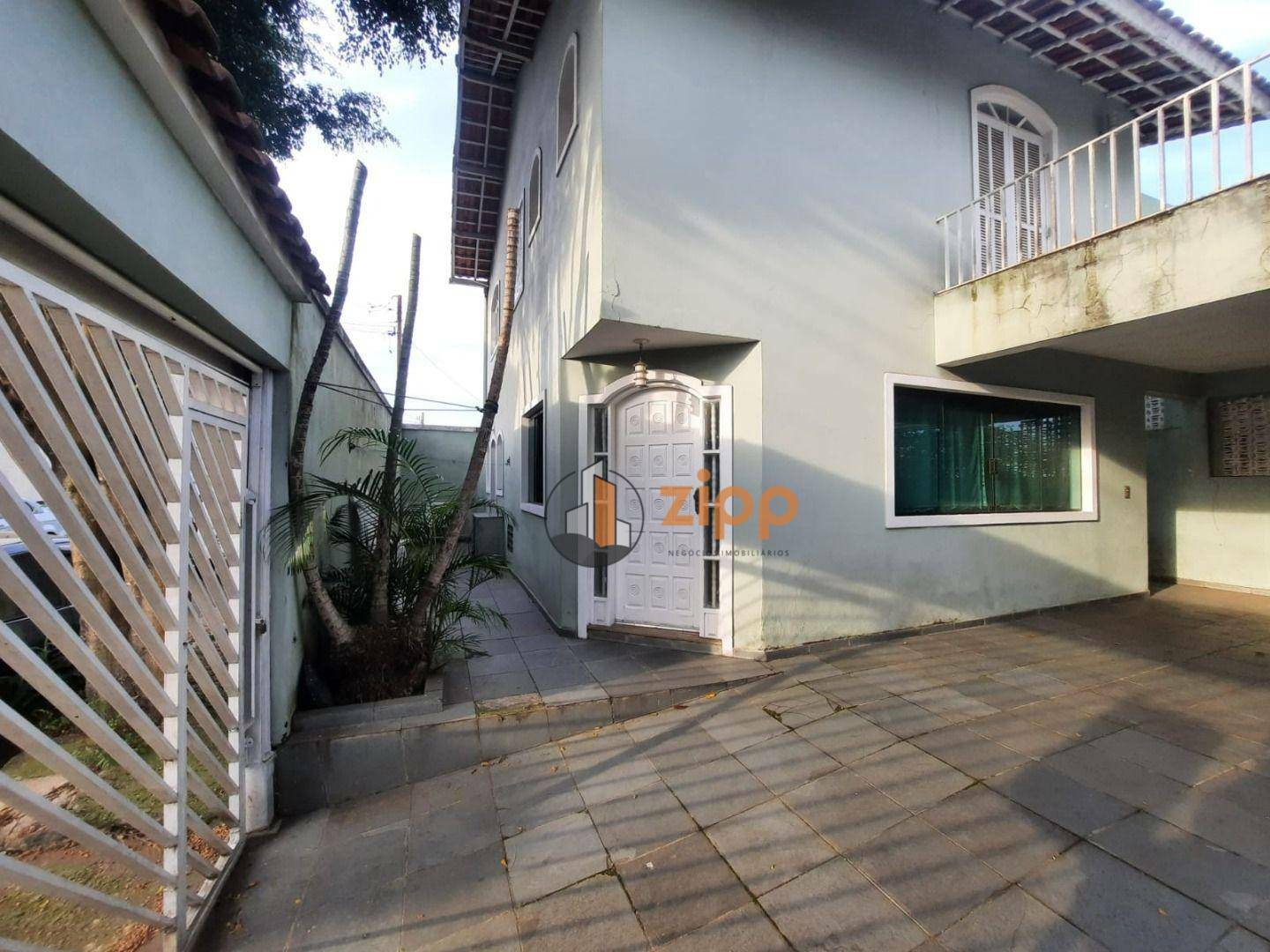 Sobrado à venda com 3 quartos, 142m² - Foto 1