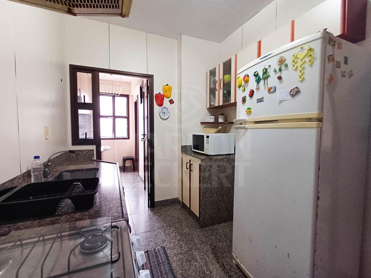 Apartamento à venda com 3 quartos, 145m² - Foto 23