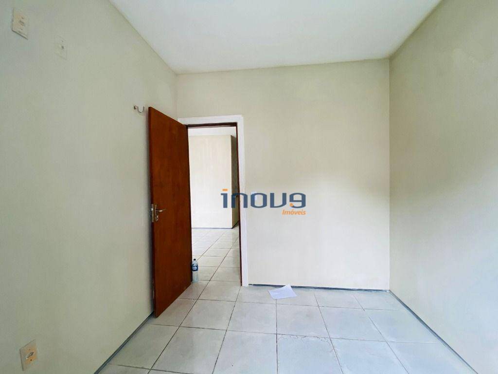 Casa para alugar com 3 quartos, 100m² - Foto 4