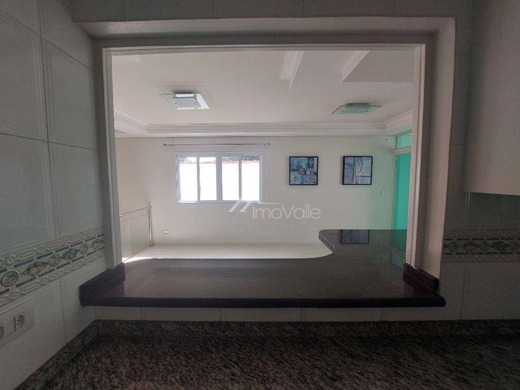 Casa de Condomínio para alugar com 5 quartos, 350m² - Foto 8