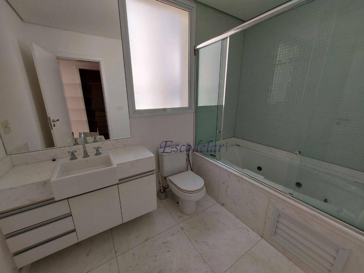 Casa de Condomínio para alugar com 5 quartos, 592m² - Foto 45