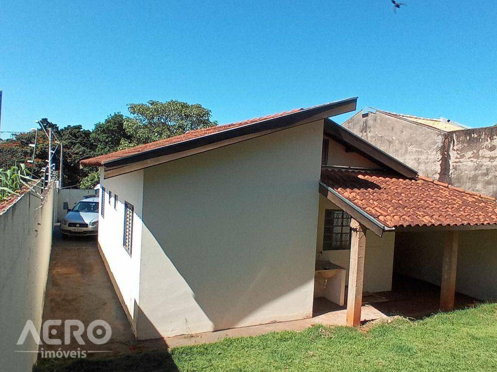 Casa à venda com 2 quartos, 90m² - Foto 8