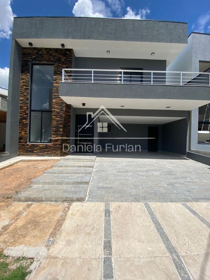 Casa de Condomínio à venda com 3 quartos, 200m² - Foto 1