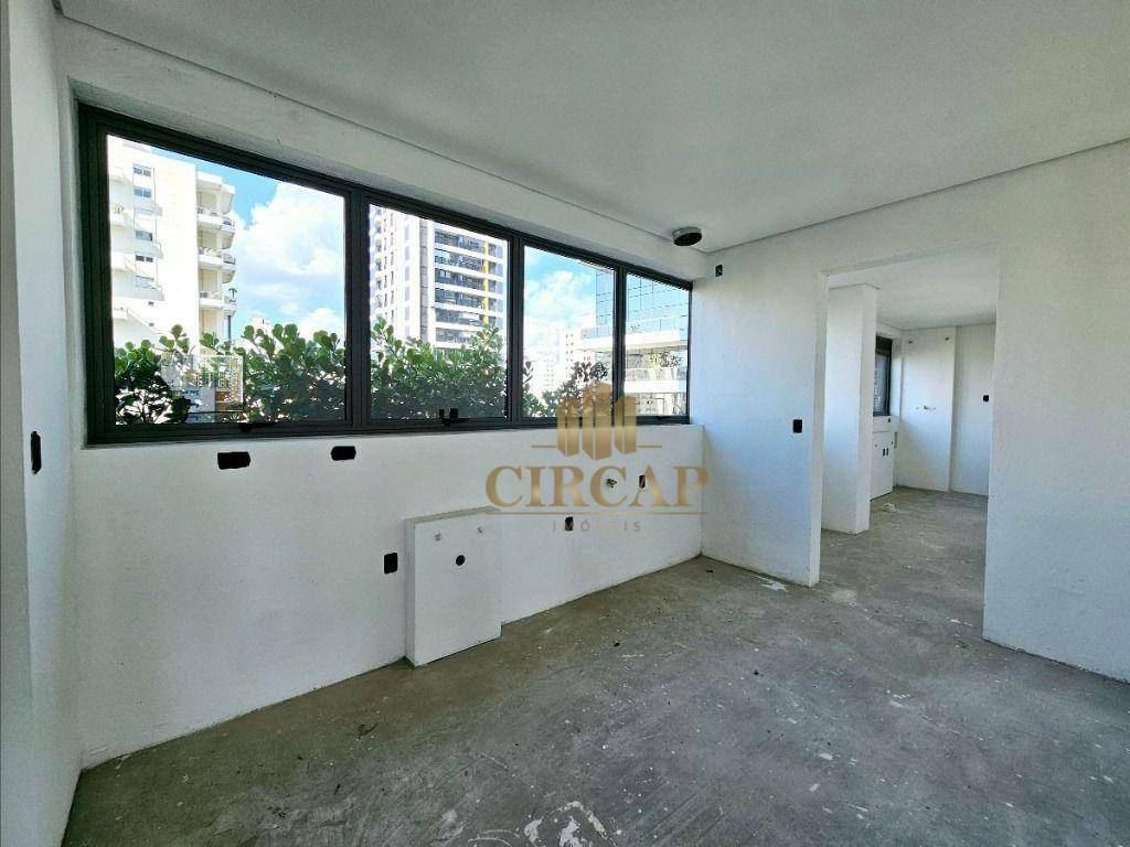 Apartamento à venda com 3 quartos, 227m² - Foto 8