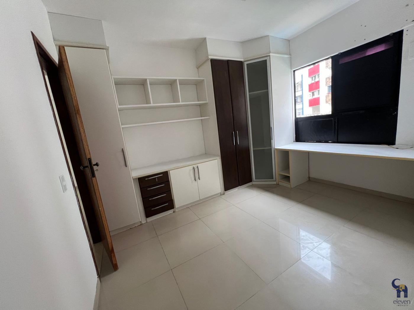 Apartamento à venda com 2 quartos, 62m² - Foto 12