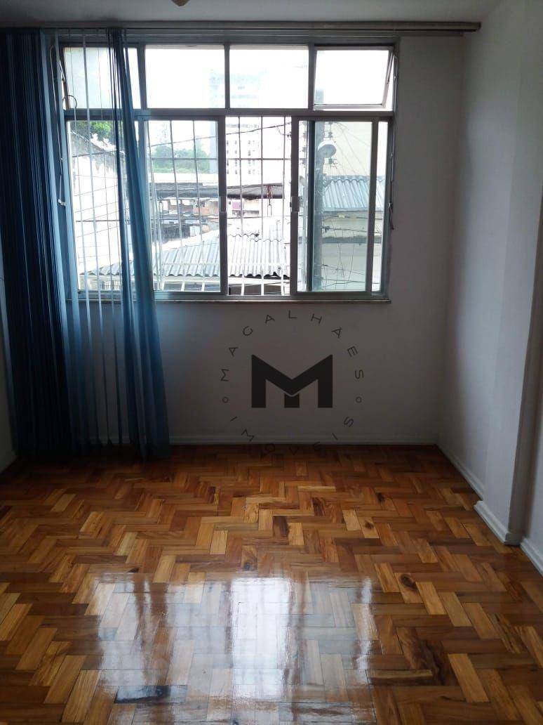 Apartamento à venda com 2 quartos, 60m² - Foto 1