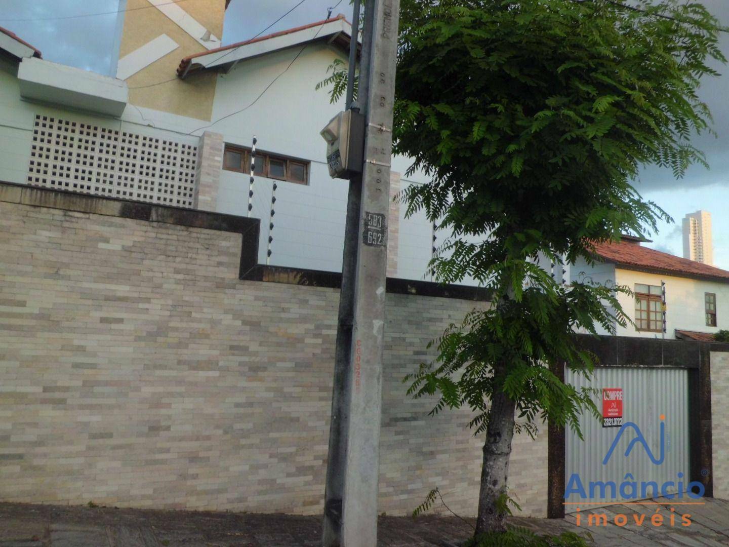 Casa à venda com 4 quartos, 311m² - Foto 22