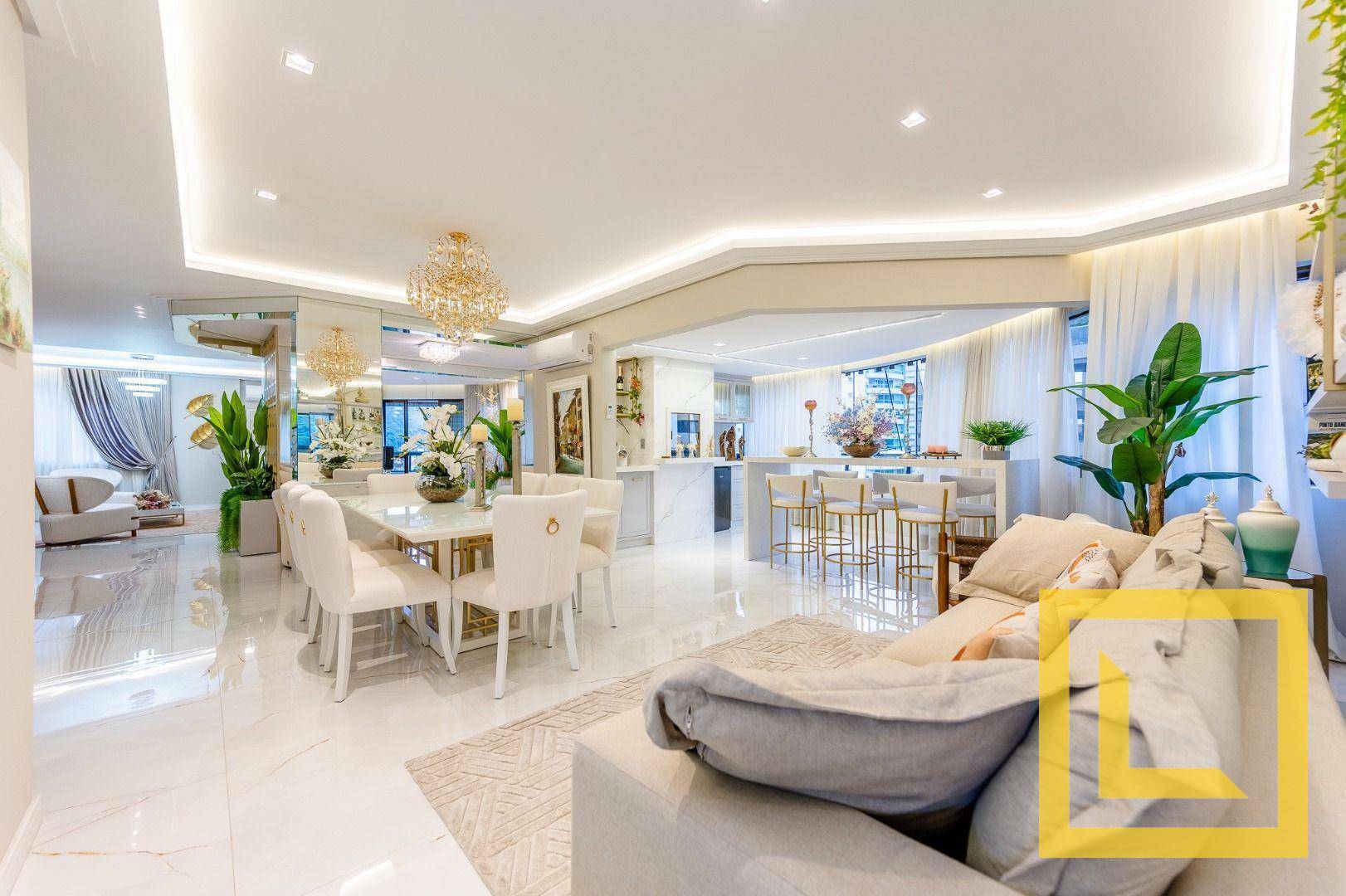 Apartamento à venda com 4 quartos, 282m² - Foto 1