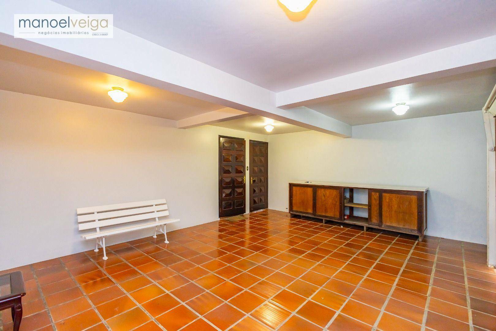 Casa para alugar com 3 quartos, 271m² - Foto 12