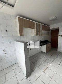 Apartamento para alugar com 3 quartos, 130m² - Foto 11