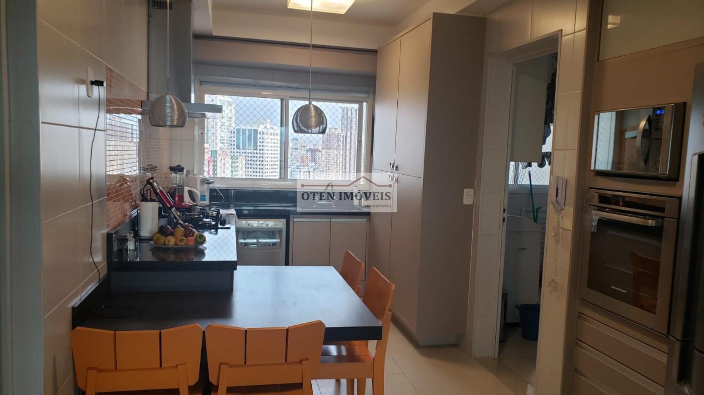 Apartamento à venda com 3 quartos, 190m² - Foto 3