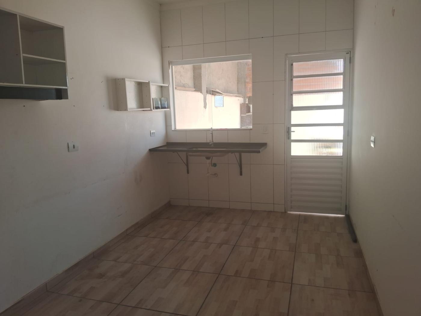 Casa à venda com 1 quarto, 45m² - Foto 1