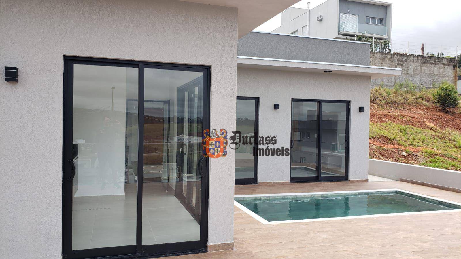 Sobrado à venda com 3 quartos, 324m² - Foto 2