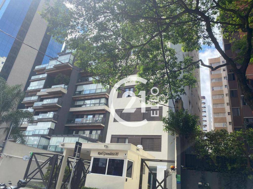 Apartamento para alugar com 3 quartos, 180m² - Foto 1