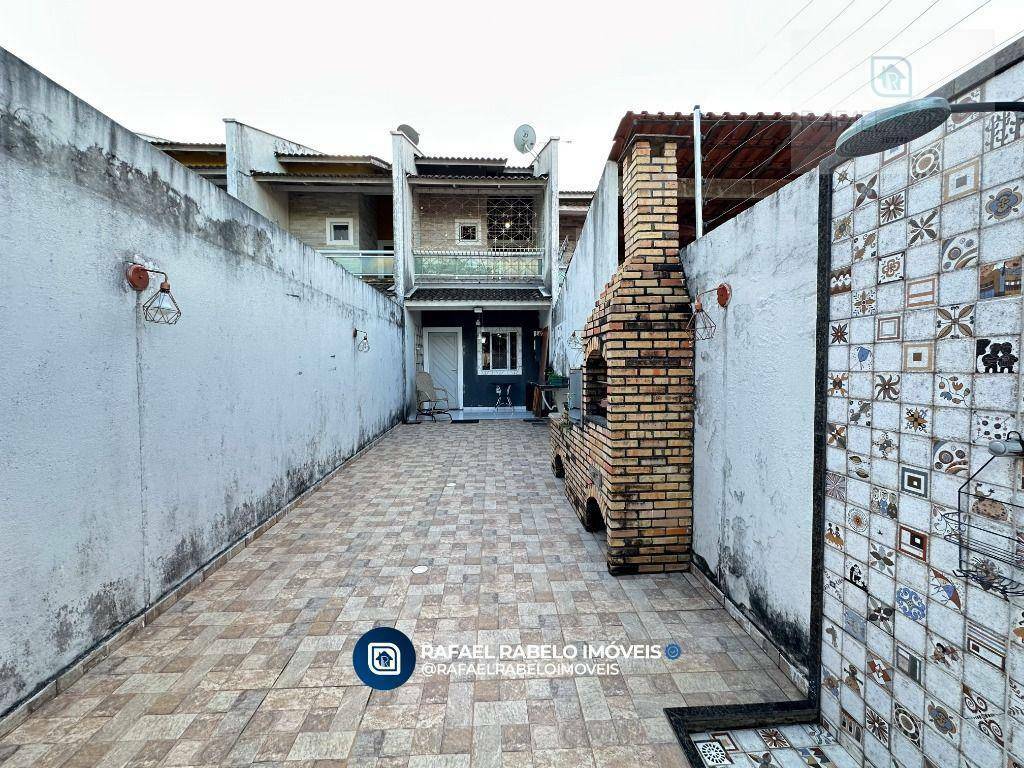 Casa à venda com 3 quartos, 70m² - Foto 1