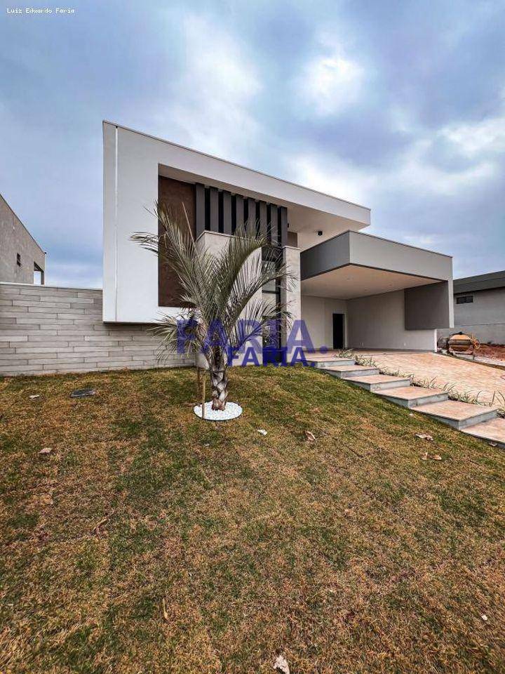 Casa de Condomínio à venda com 3 quartos, 206m² - Foto 1