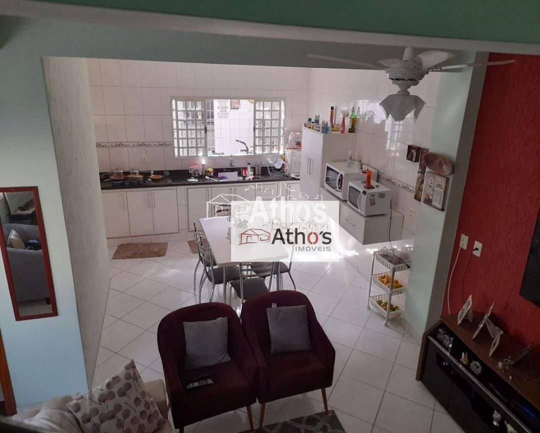 Sobrado à venda com 4 quartos, 180m² - Foto 9