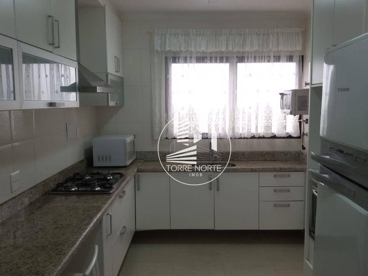 Apartamento à venda com 4 quartos, 141m² - Foto 14