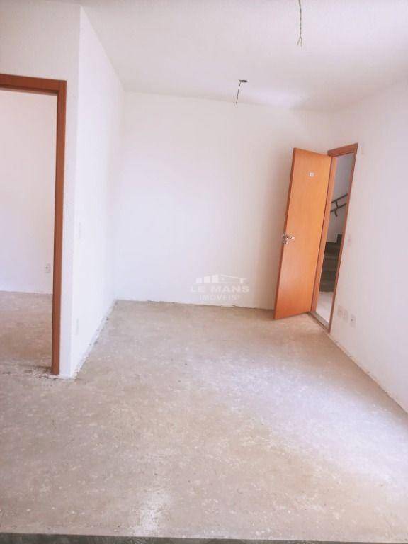 Apartamento à venda com 2 quartos, 42m² - Foto 14