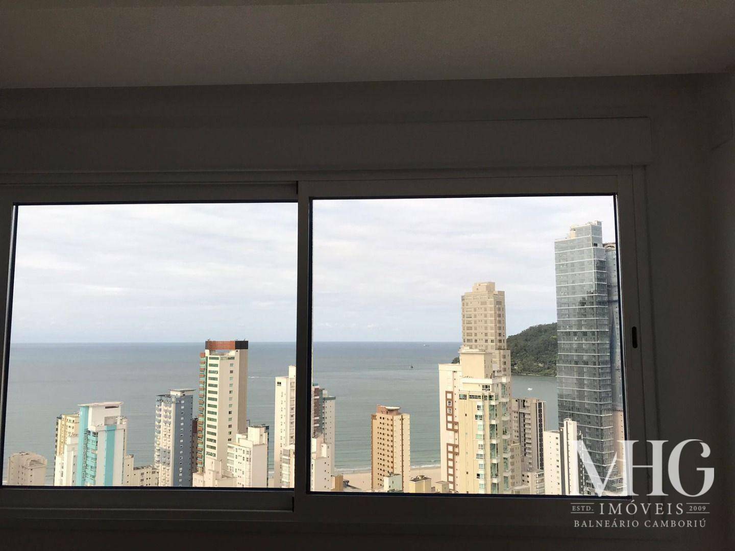 Apartamento à venda com 4 quartos, 293m² - Foto 2