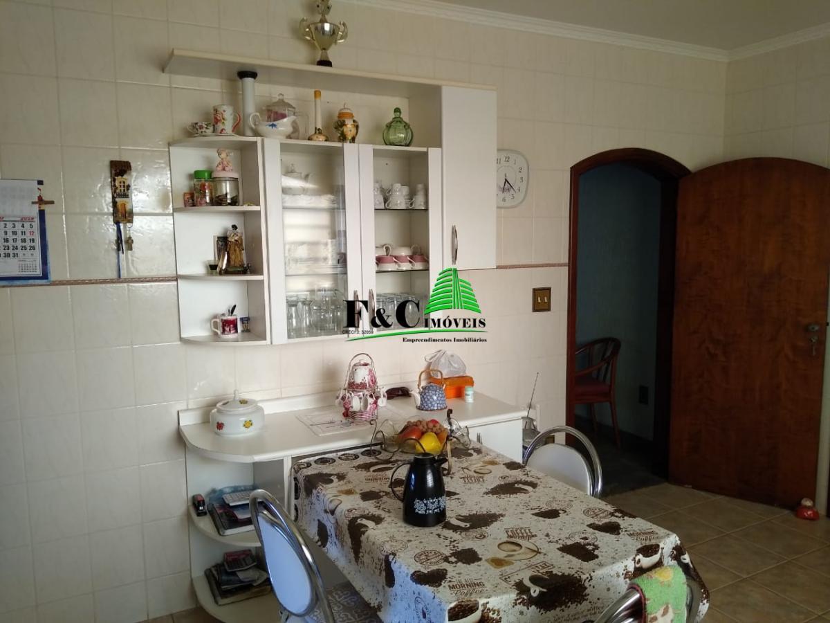 Fazenda à venda com 3 quartos, 2300m² - Foto 2