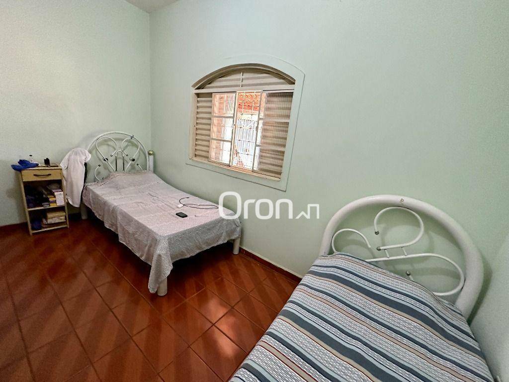 Casa à venda com 3 quartos, 214m² - Foto 8