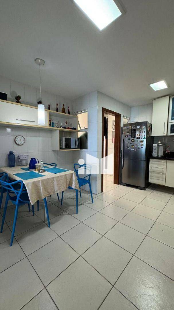 Apartamento à venda com 3 quartos, 140m² - Foto 7