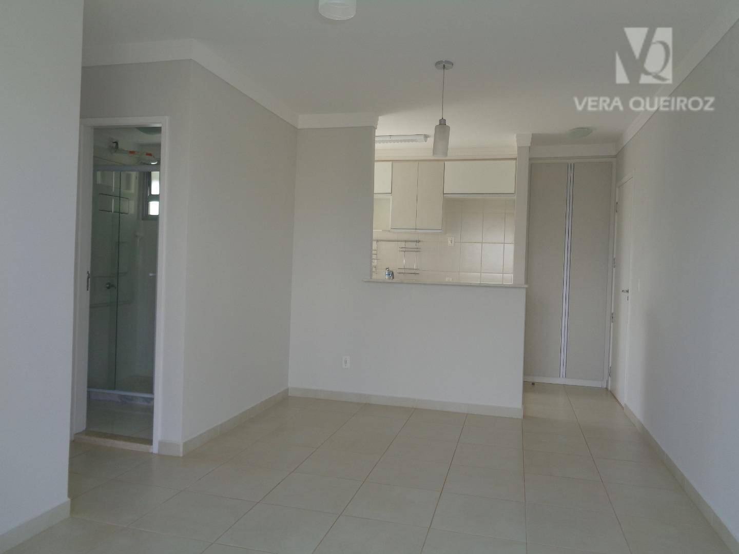 Apartamento à venda com 3 quartos, 65m² - Foto 2