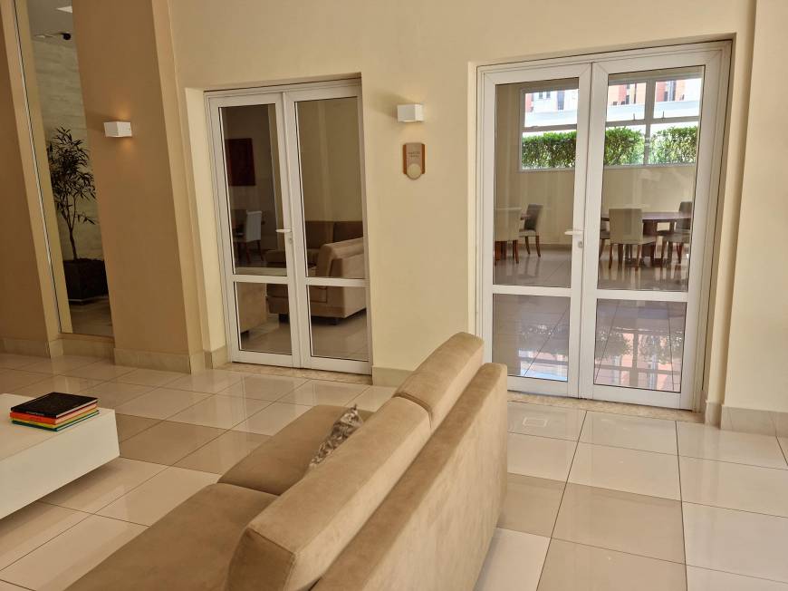 Apartamento à venda com 2 quartos, 67m² - Foto 1