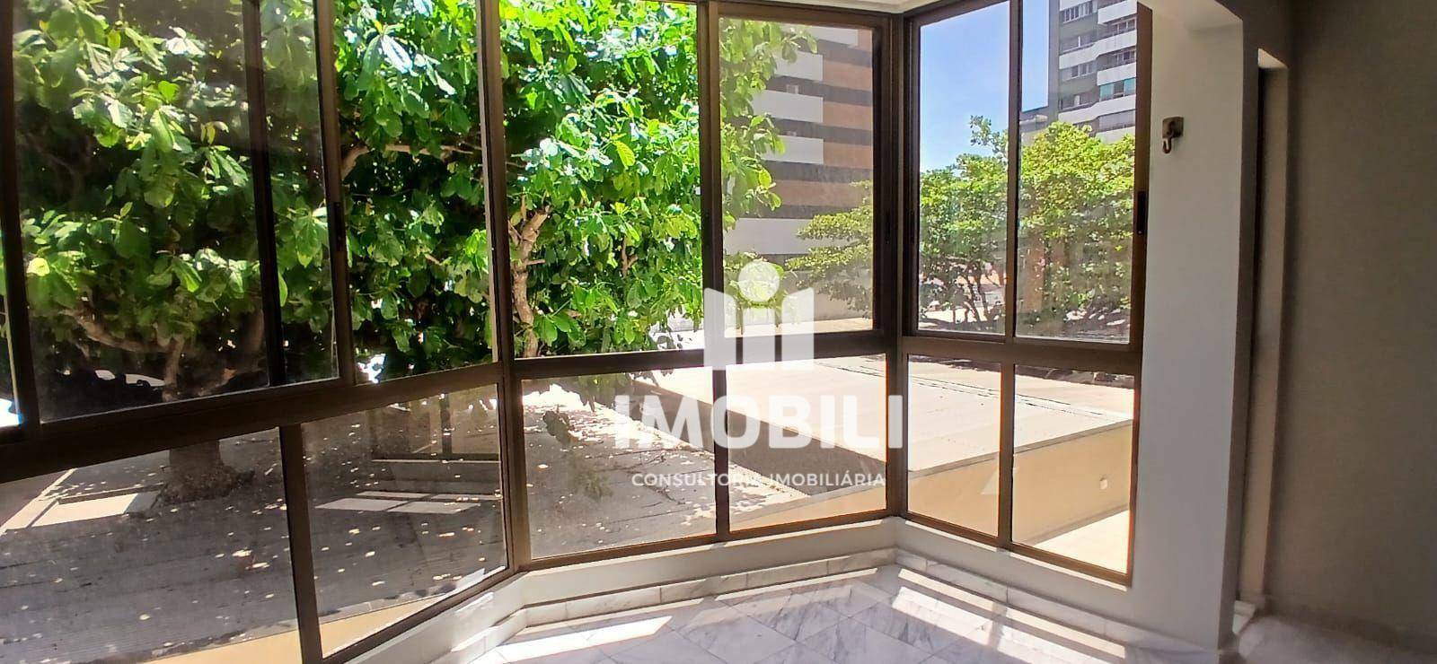 Apartamento à venda com 3 quartos, 150m² - Foto 1