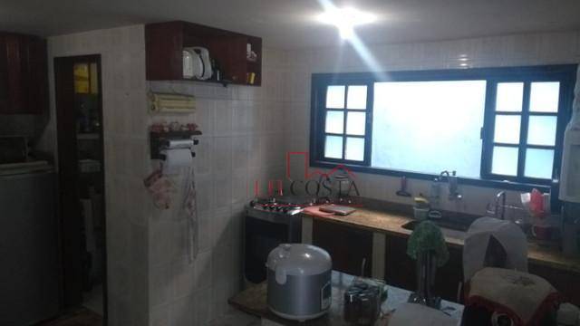 Casa à venda com 3 quartos, 350m² - Foto 6