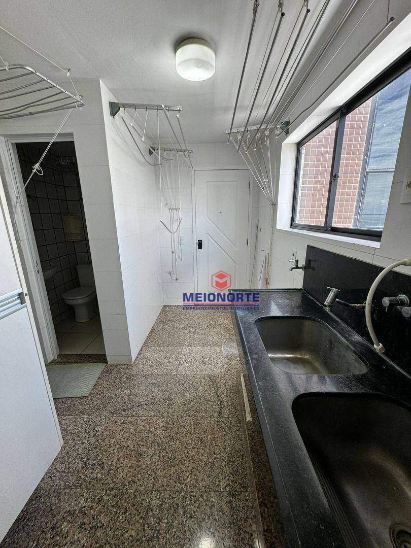 Apartamento à venda com 4 quartos, 200m² - Foto 7